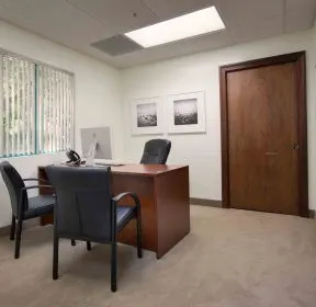 办公室进门玄关效果图