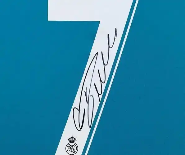 c罗 罗纳尔多 17-18皇马 客场 亲笔签名足球服球衣  - 抖音