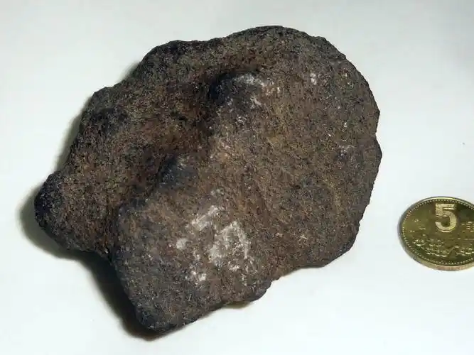 第256样 玄武岩|百姓陨石网 meteoritechina.com 陨石中国.