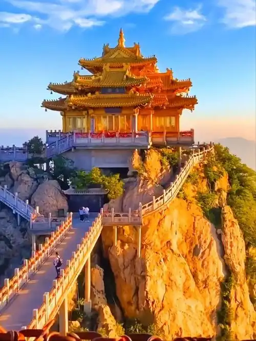 估计大家都很熟悉,这座位于河南洛阳的道教名山,是国家5a级旅游景区