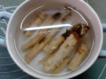 山药沙参薏米牛骨汤的做法操作步骤第2步:沙参洗净,用清水略泡.