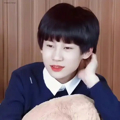 张真源严浩翔小时候合照#一些童年时期的张真源~软萌可爱的小张张