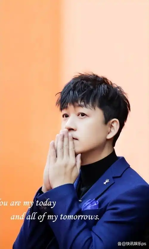 恋情曝光四年多,曾被曝结婚,潘粤明和尹姝贻现身机场