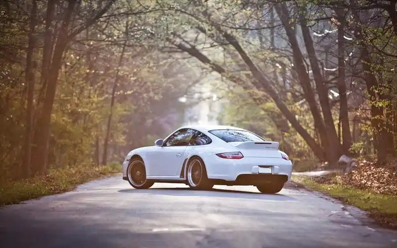 时尚感十足的豪车唯美图片